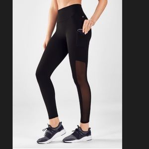 Fabletics Mila pocket legging NWT